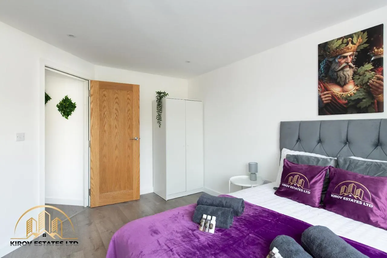 Dionysus Apartment - The Celebration Of Town Southampton United Kingdom