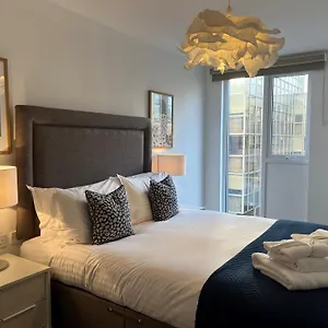  Apartment Charles Hope Centre